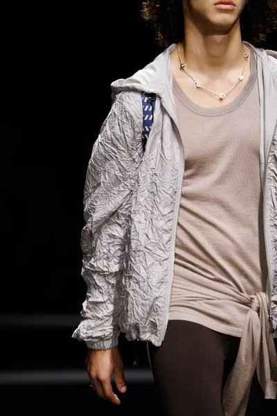 Look 28